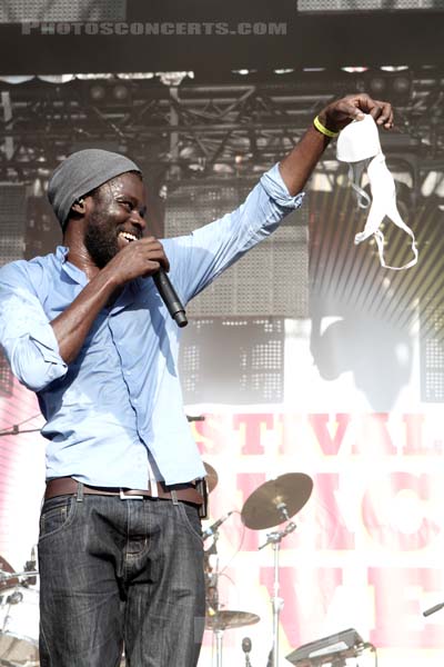 FEFE - 2013-07-21 - PARIS - Parvis de l'Hotel de Ville - 